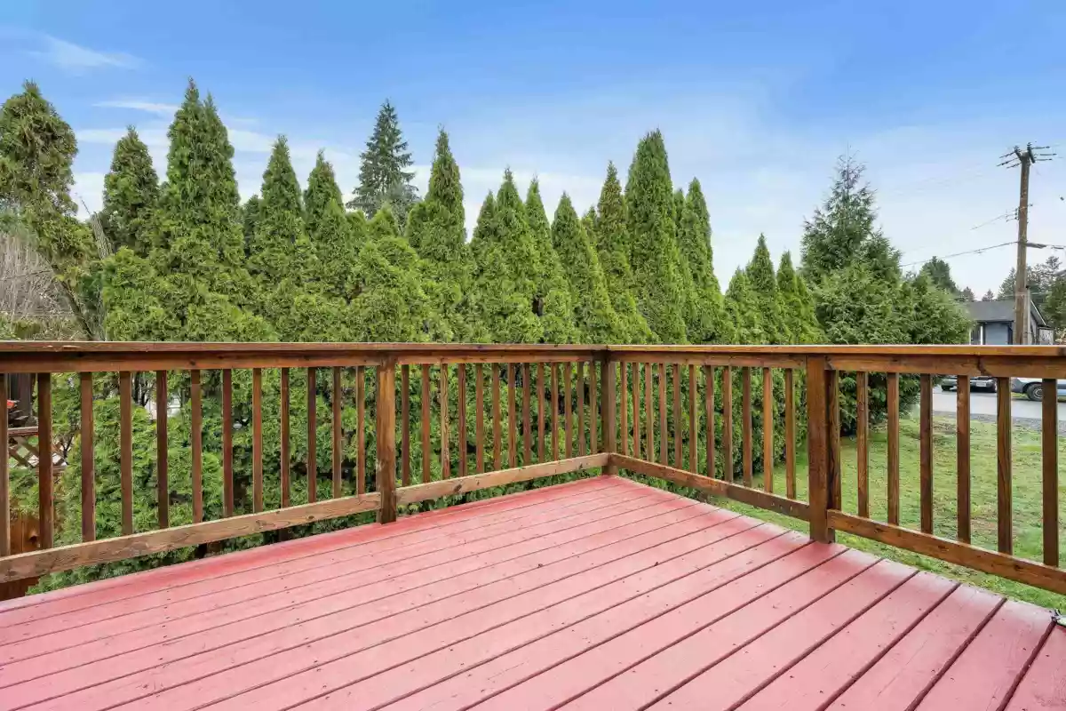 Powder Room Photo of 31949 Silverdale Avenue, Mission, BC