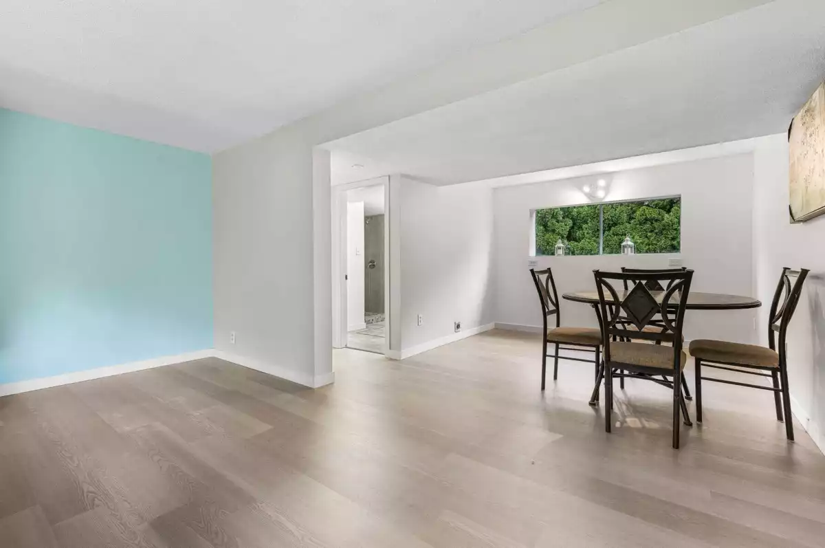 Staircase Photo of 31949 Silverdale Avenue, Mission, BC