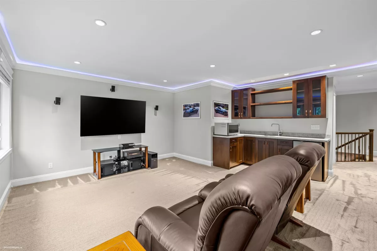 Entry Foyer Photo of 11248 156a Street, Surrey, BC