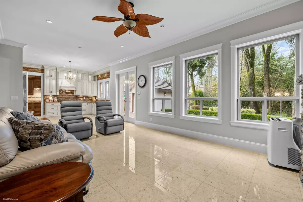 Kitchen Photo of 11248 156a Street, Surrey, BC