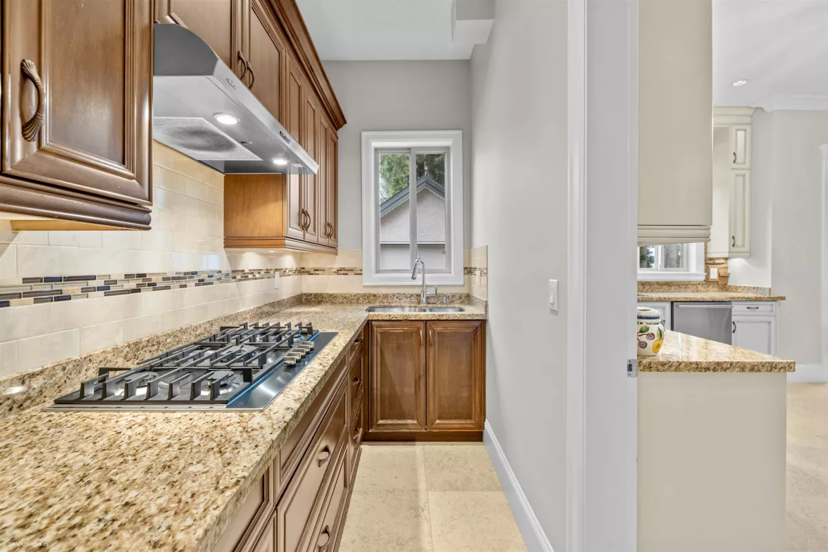 Primary Bathroom Photo of 11248 156a Street, Surrey, BC