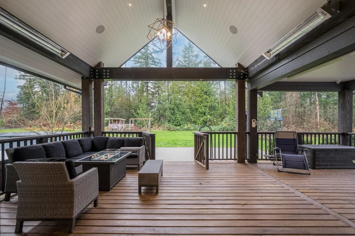 Hot Tub / Spa Photo of 26979 58 Avenue, Langley, BC