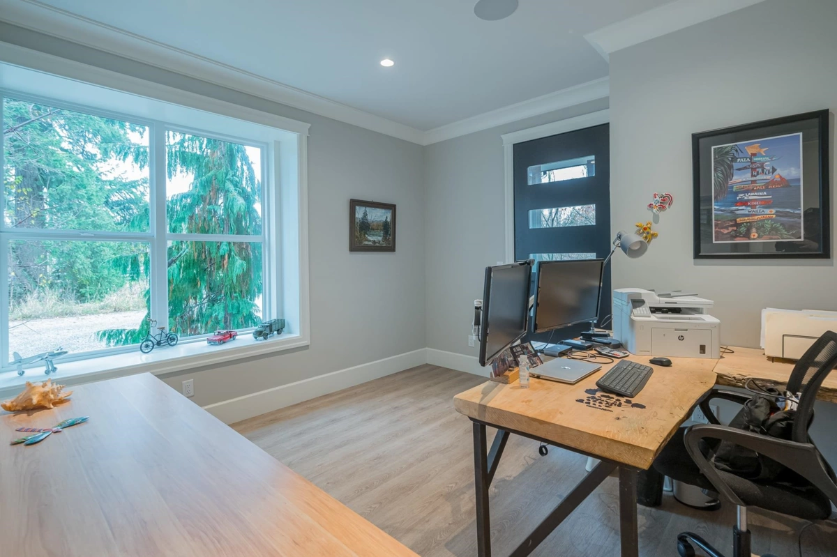 Walk-In Closet Photo of 26979 58 Avenue, Langley, BC