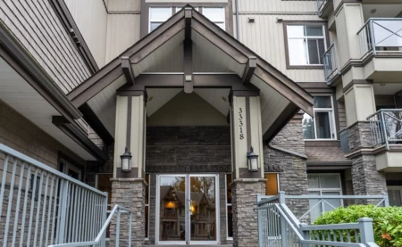 306 33318 Bourquin Crescent, Abbotsford, BC, Abbotsford — Apartment/Condo for sale