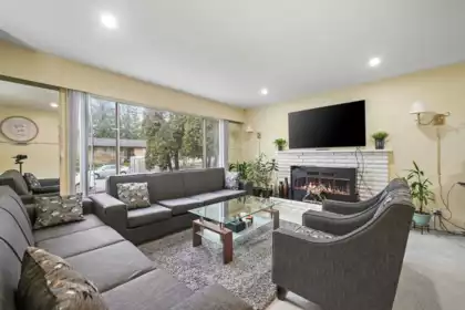 Living Room Photo of 11735 94a Avenue, Delta, BC