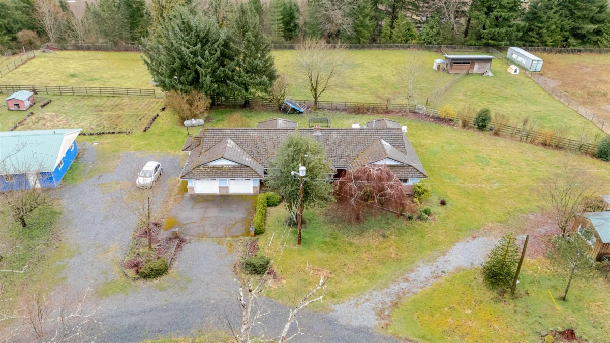 Family Room Photo of 40895 Henderson Road, Columbia Valley, BC