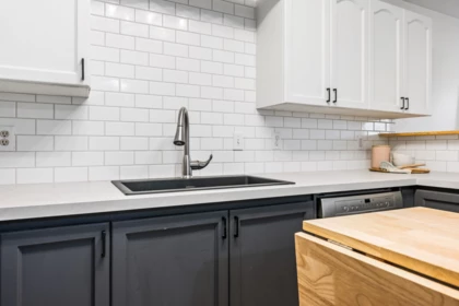 Kitchen Island Photo of 13 46735 Yale Road, Chilliwack, BC