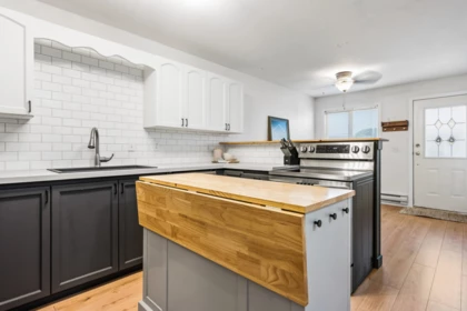 Kitchen Photo of 13 46735 Yale Road, Chilliwack, BC