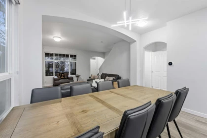Breakfast Nook Photo of 10256 243a Street, Maple Ridge, BC