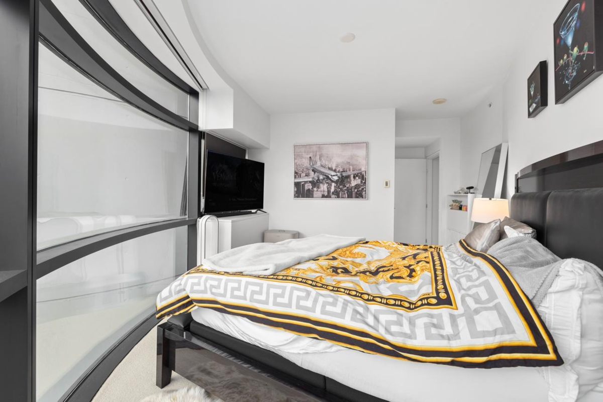 Entry Foyer Photo of 2306 838 W Hastings Street, Vancouver, BC