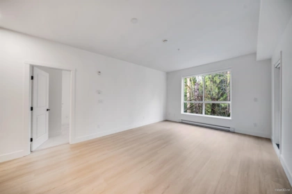 Primary Bathroom Photo of 303 3480 146a Street, Surrey, BC