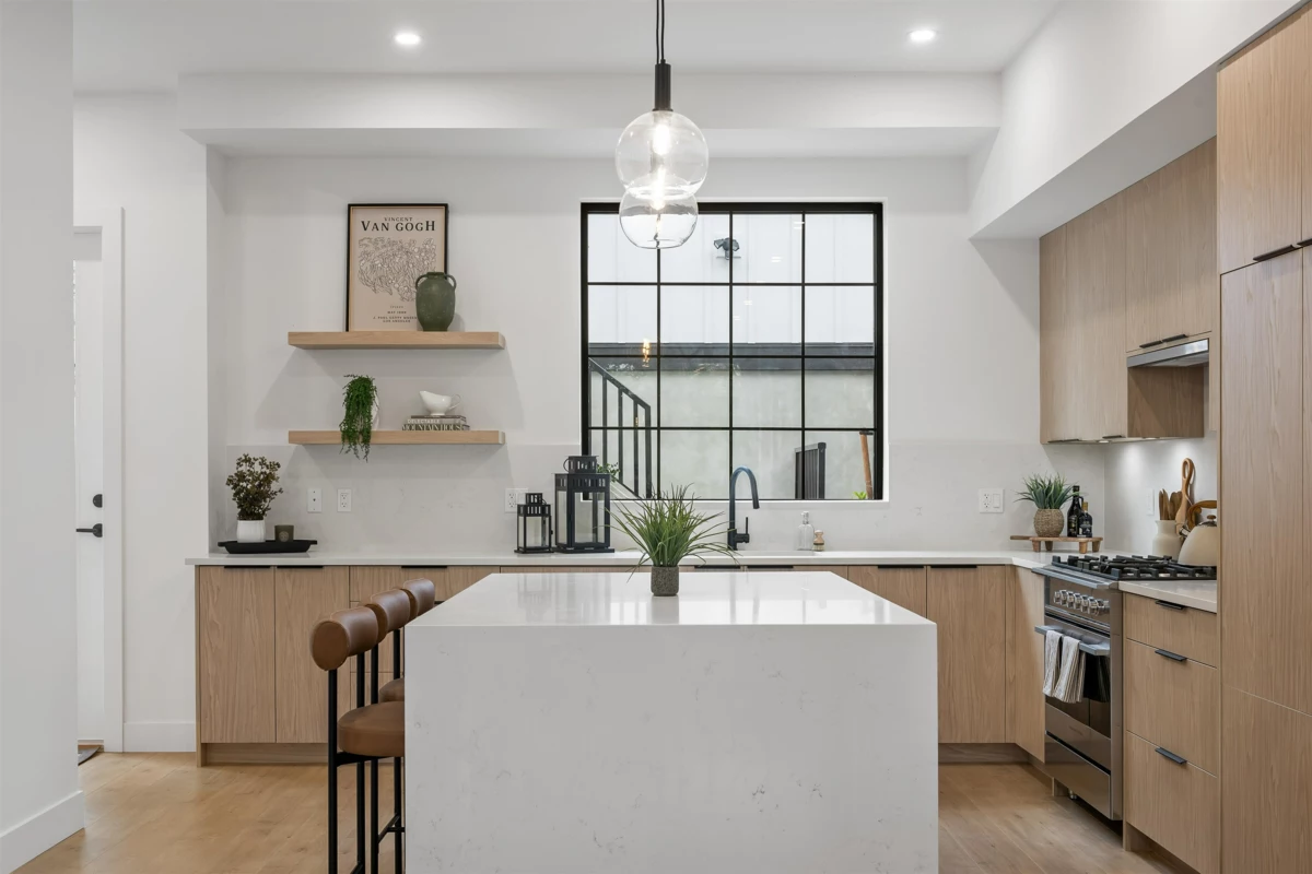 Kitchen Photo of 19750 76 Avenue, Langley, BC