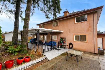 Front Yard Photo of 13732 58 Avenue, Surrey, BC