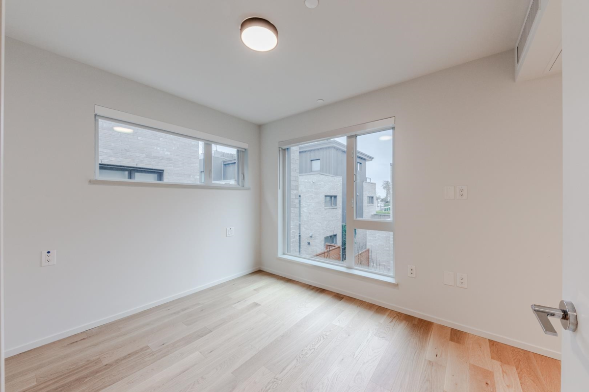 Entry Foyer Photo of 131 765 W 49th Avenue, Vancouver, BC