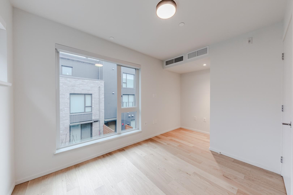 Hallway Photo of 131 765 W 49th Avenue, Vancouver, BC