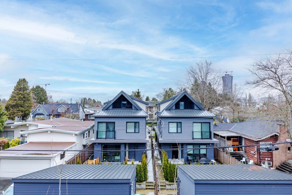 Hot Tub / Spa Photo of 131 765 W 49th Avenue, Vancouver, BC