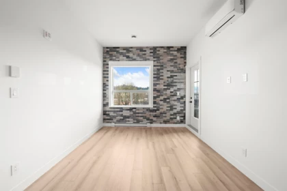 503 2493 Montrose Avenue, Abbotsford, BC, Abbotsford — Apartment/Condo for sale