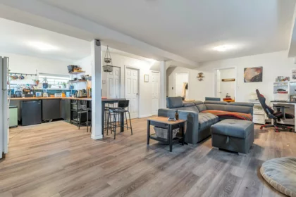 Mudroom Photo of 5755 Dumfries Street, Vancouver, BC