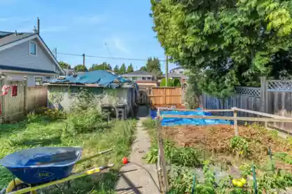 Outdoor Patio Photo of 5755 Dumfries Street, Vancouver, BC