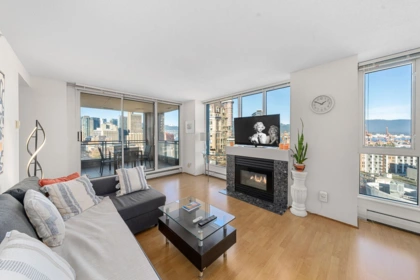 1702 183 Keefer Place, Vancouver, BC, Vancouver — Apartment/Condo for sale