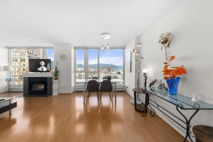 1702 183 Keefer Place, Vancouver, BC, Vancouver — Apartment/Condo for sale