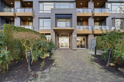 303 9150 University High Street, Burnaby, BC, Burnaby — Apartment/Condo for sale