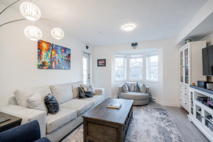 202 19730 56 Avenue, Langley, BC, Langley City — 2 bed apartment/condo for sale