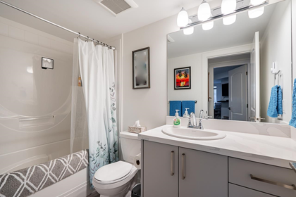 Primary Bathroom Photo of 202 19730 56 Avenue, Langley, BC