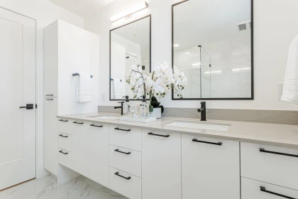 Powder Room Photo of 20075 85 Avenue, Langley, BC
