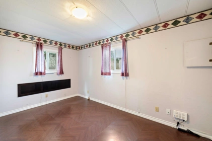Basement Recreation Room Photo of 15810 Norfolk Road, Surrey, BC