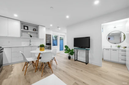 Powder Room Photo of 3172 W 26th Avenue, Vancouver, BC