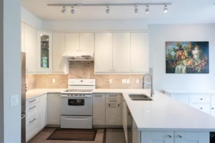10 7500 Cumberland Street, Burnaby, BC