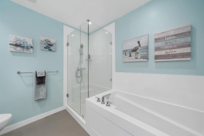 Hallway Photo of 2903 3093 Windsor Gate, Coquitlam, BC