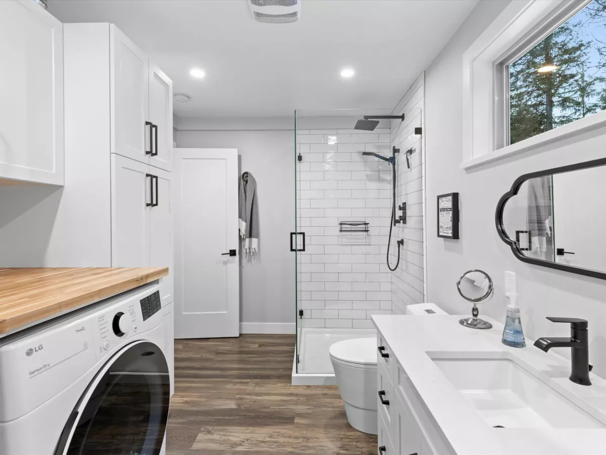 Guest Bathroom Photo of 5102 Paulsen Road, Chilliwack, BC