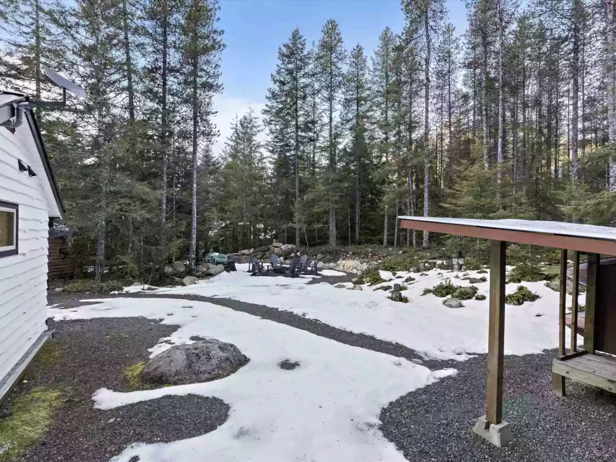 Hallway Photo of 5102 Paulsen Road, Chilliwack, BC