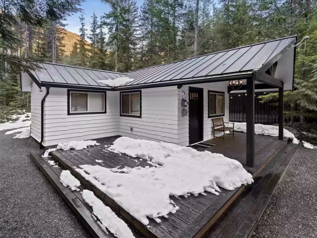 Living Room Photo of 5102 Paulsen Road, Chilliwack, BC