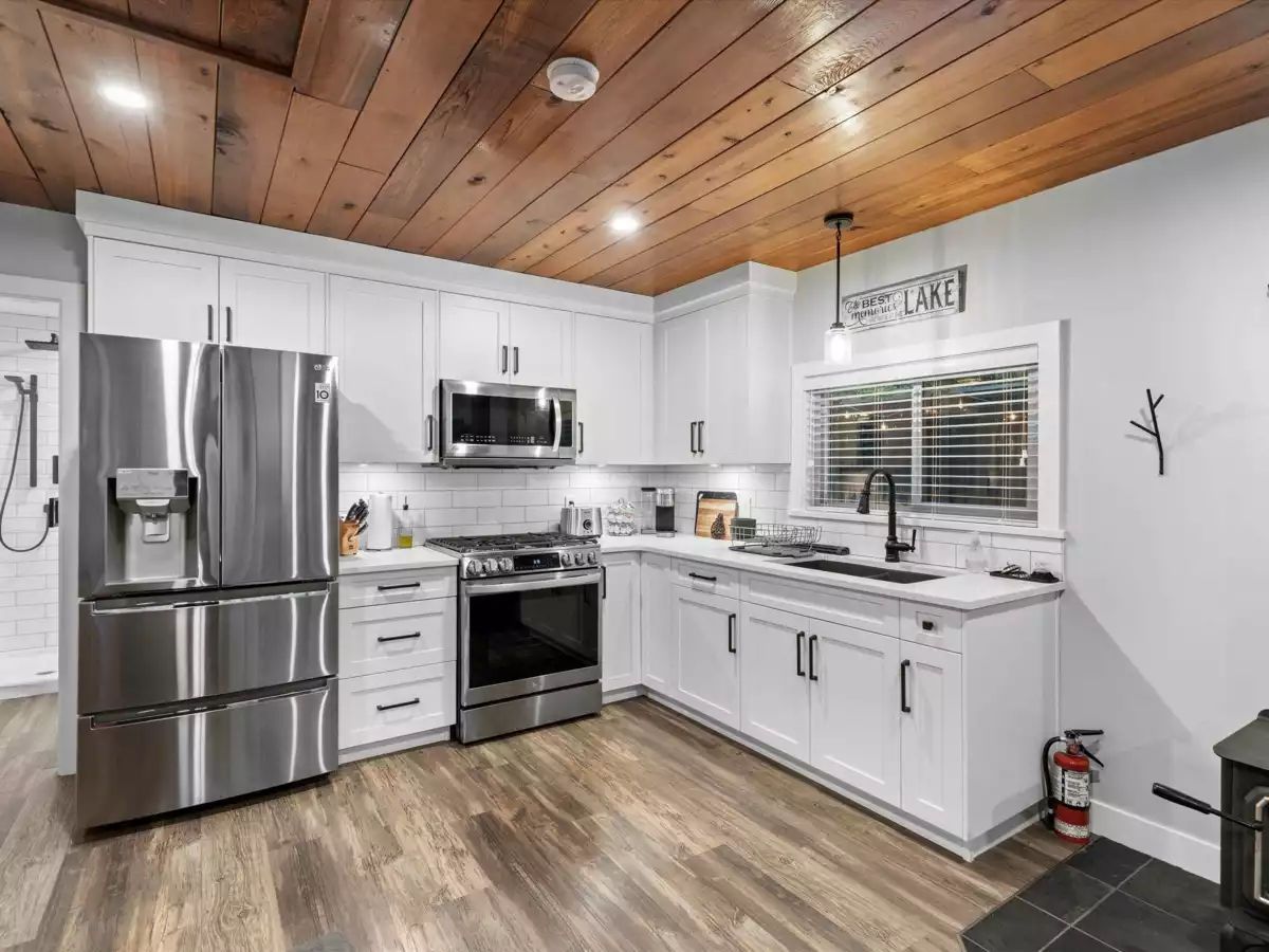 Primary Bathroom Photo of 5102 Paulsen Road, Chilliwack, BC