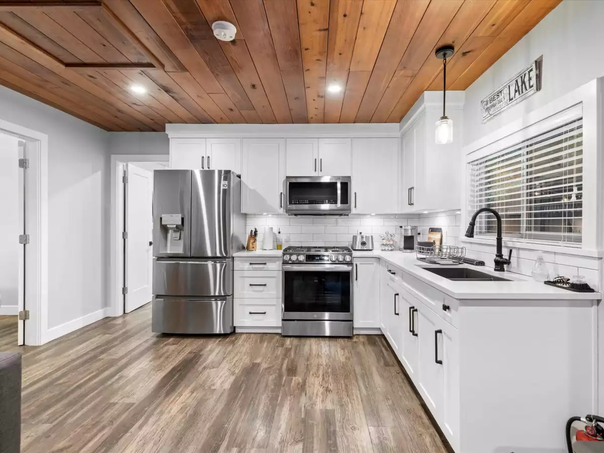 Primary Bedroom Photo of 5102 Paulsen Road, Chilliwack, BC