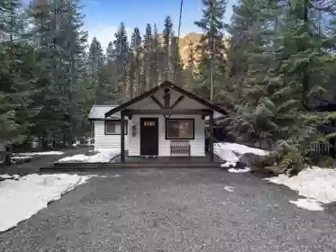 Front exterior of 5102 Paulsen Road, Chilliwack, BC