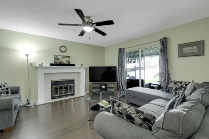 Entry Foyer Photo of 6378 124 Street, Surrey, BC