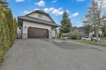 6378 124 Street, Surrey, BC