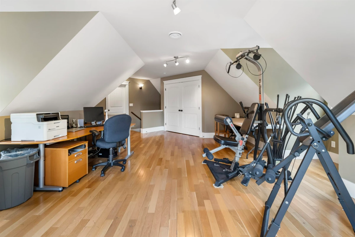 Mudroom Photo of 21949 6 Avenue, Langley, BC