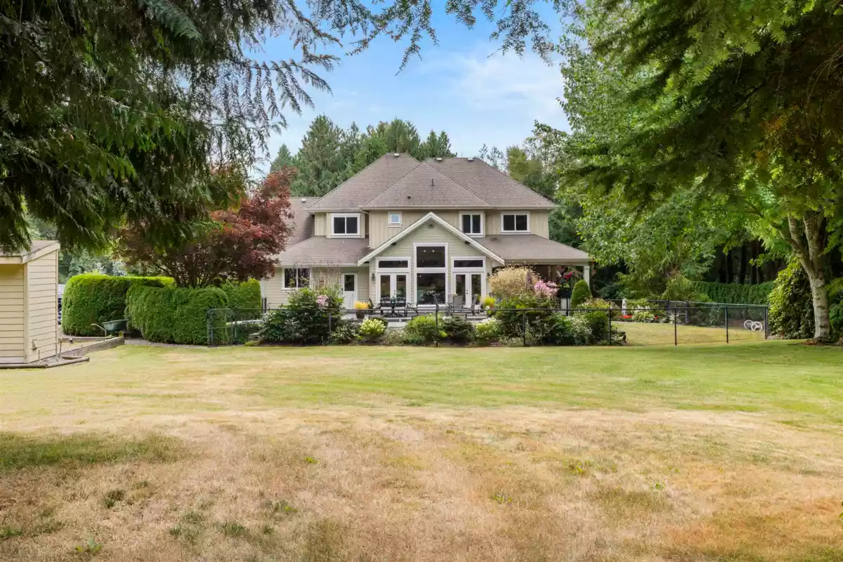 Outdoor Kitchen Photo of 21949 6 Avenue, Langley, BC