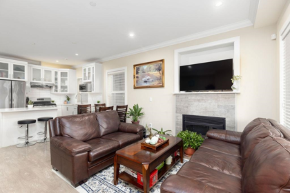 201 4577 Slocan Street, Vancouver, BC