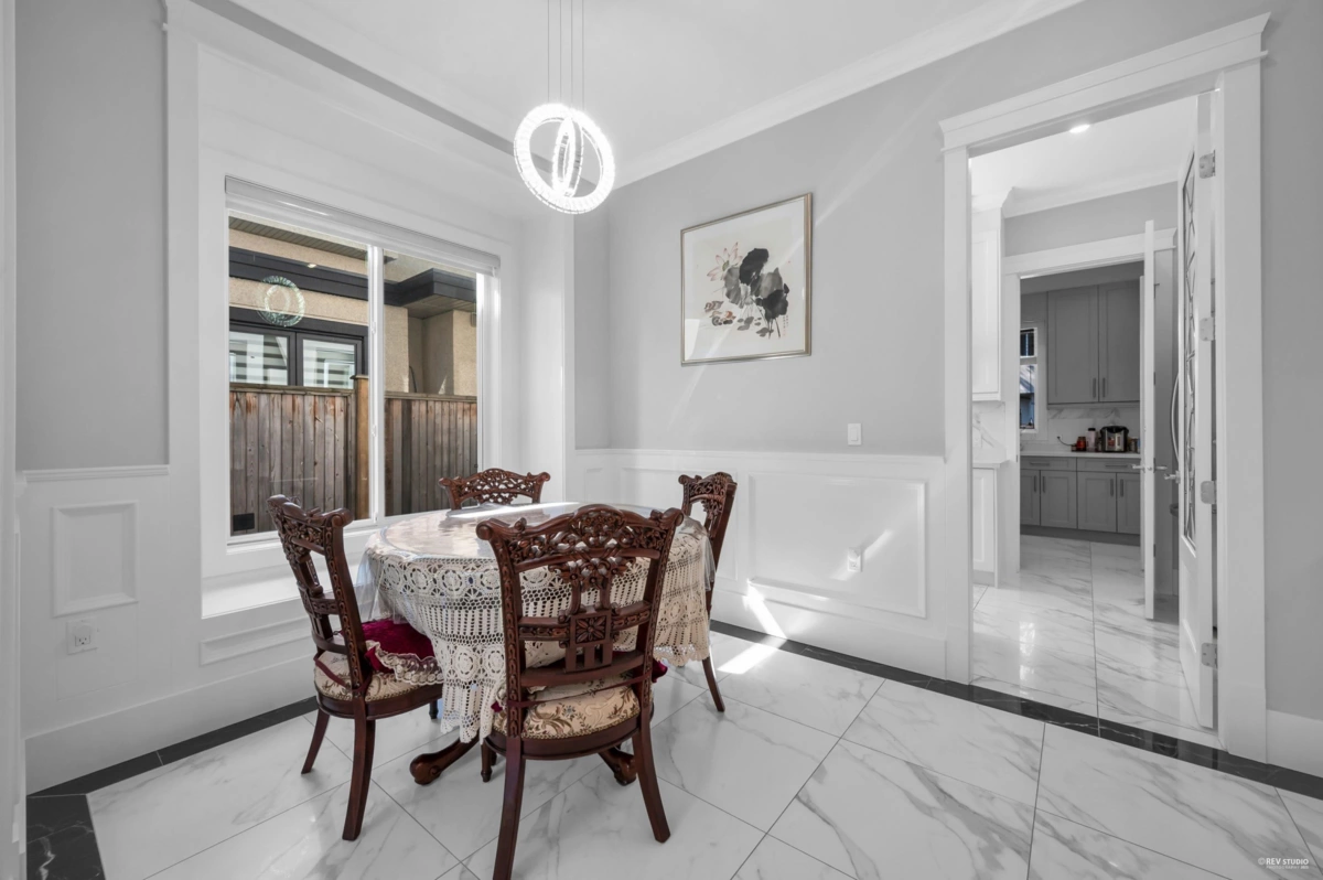 Breakfast Nook Photo of 8351 Leslie Road, Richmond, BC