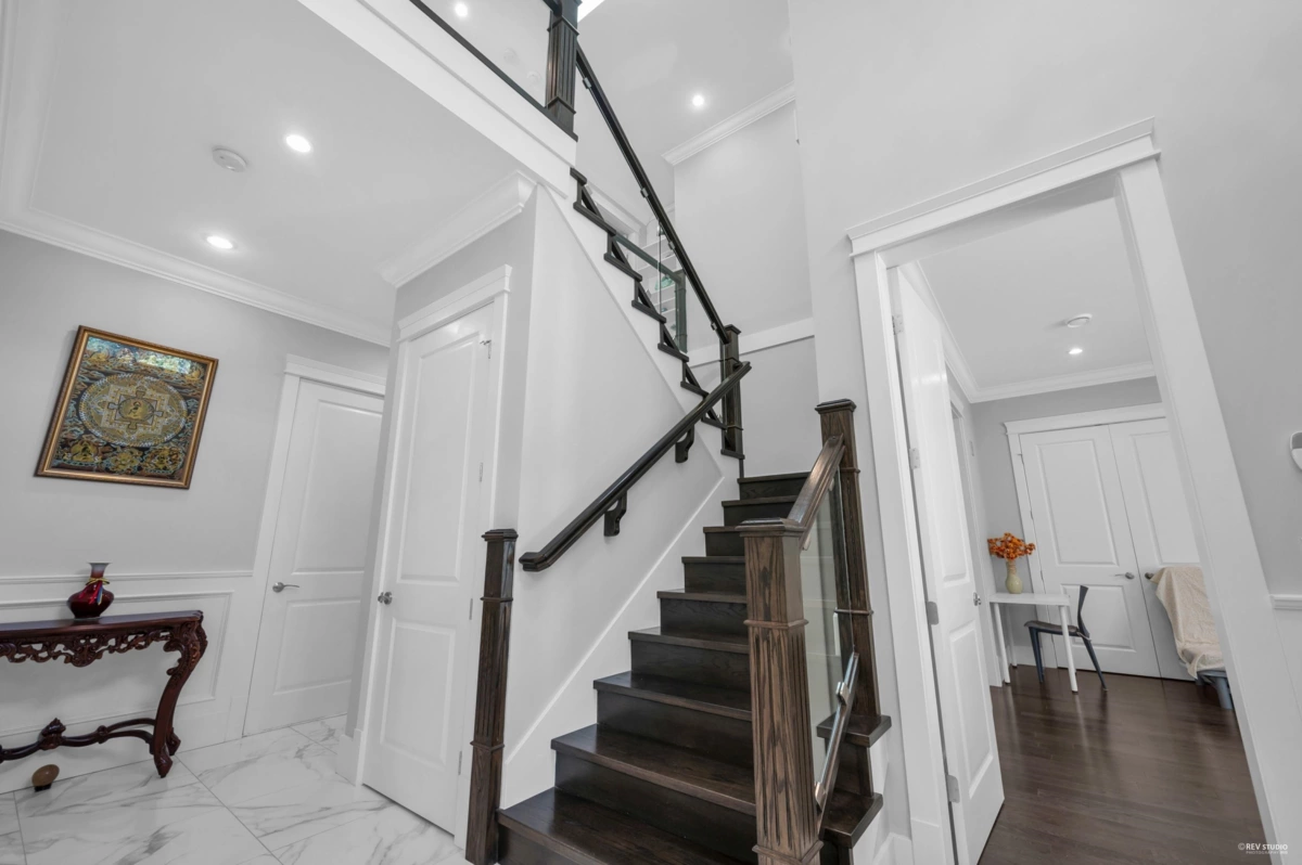 Kitchen Island Photo of 8351 Leslie Road, Richmond, BC