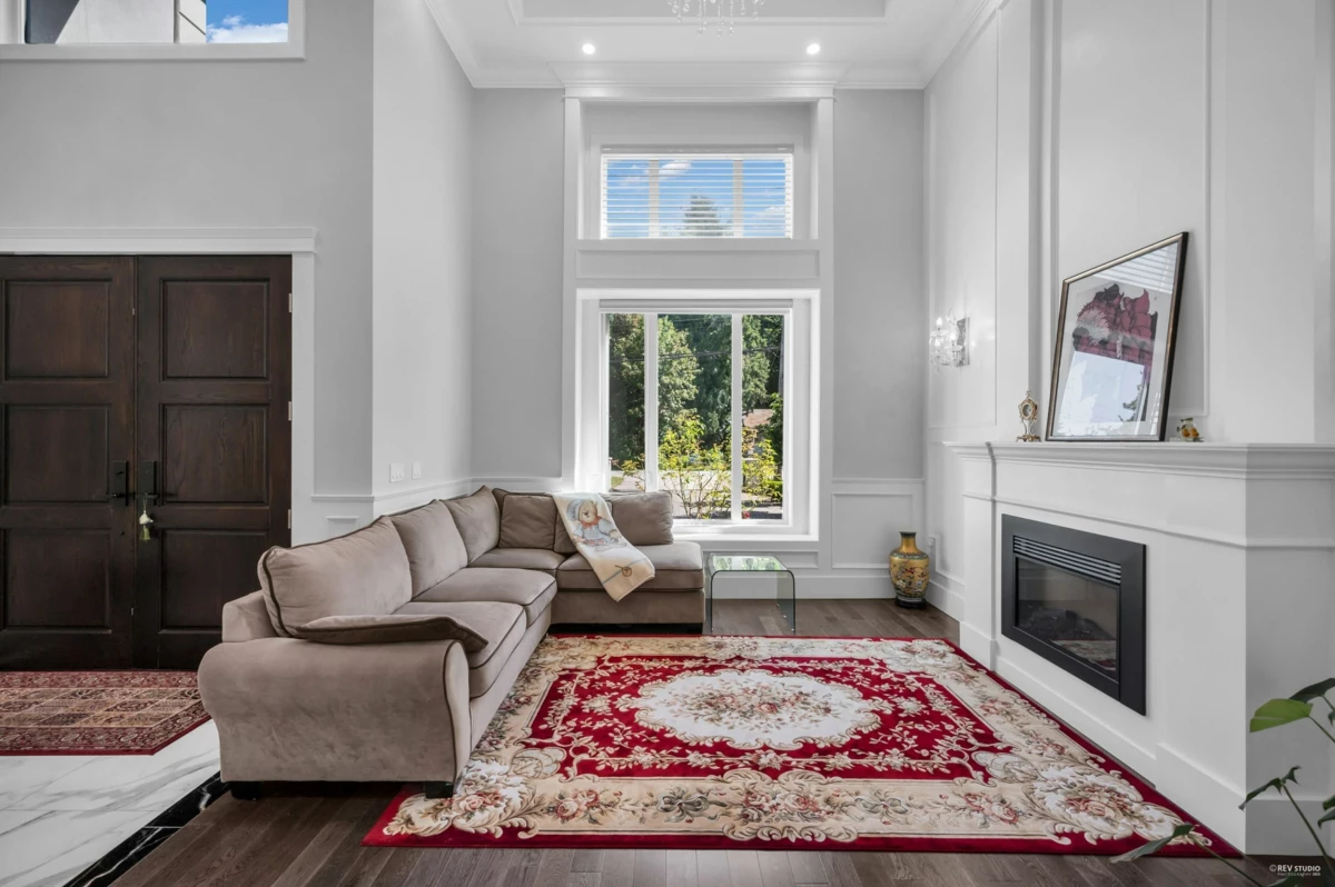 Living Room Photo of 8351 Leslie Road, Richmond, BC