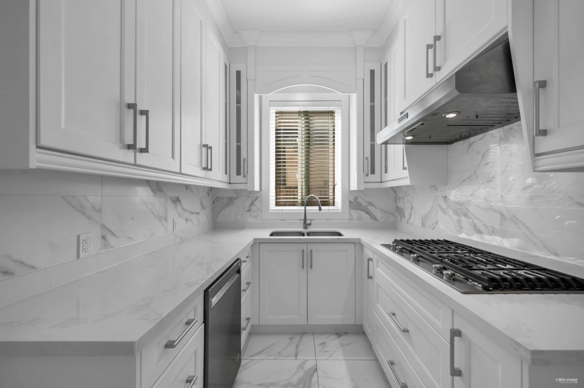 Primary Bathroom Photo of 8351 Leslie Road, Richmond, BC