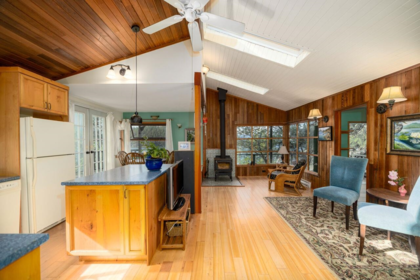Family Room Photo of 1587 Mount Gardner Road, Bowen Island, BC