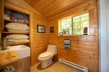 Hallway Photo of 1587 Mount Gardner Road, Bowen Island, BC